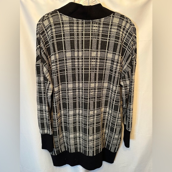 NWT PEYTON JENSEN Women’s Size Small Relaxed Fit Black White Plaid Cardigan - Picture 5 of 10